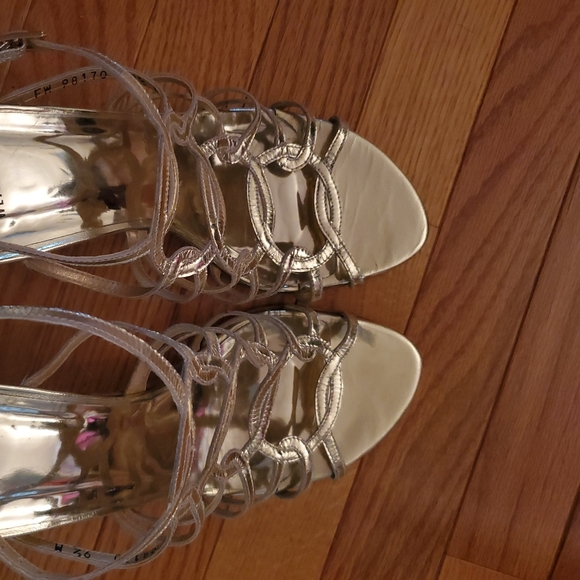 Stuart Weitzman Heels - Picture 4 of 11